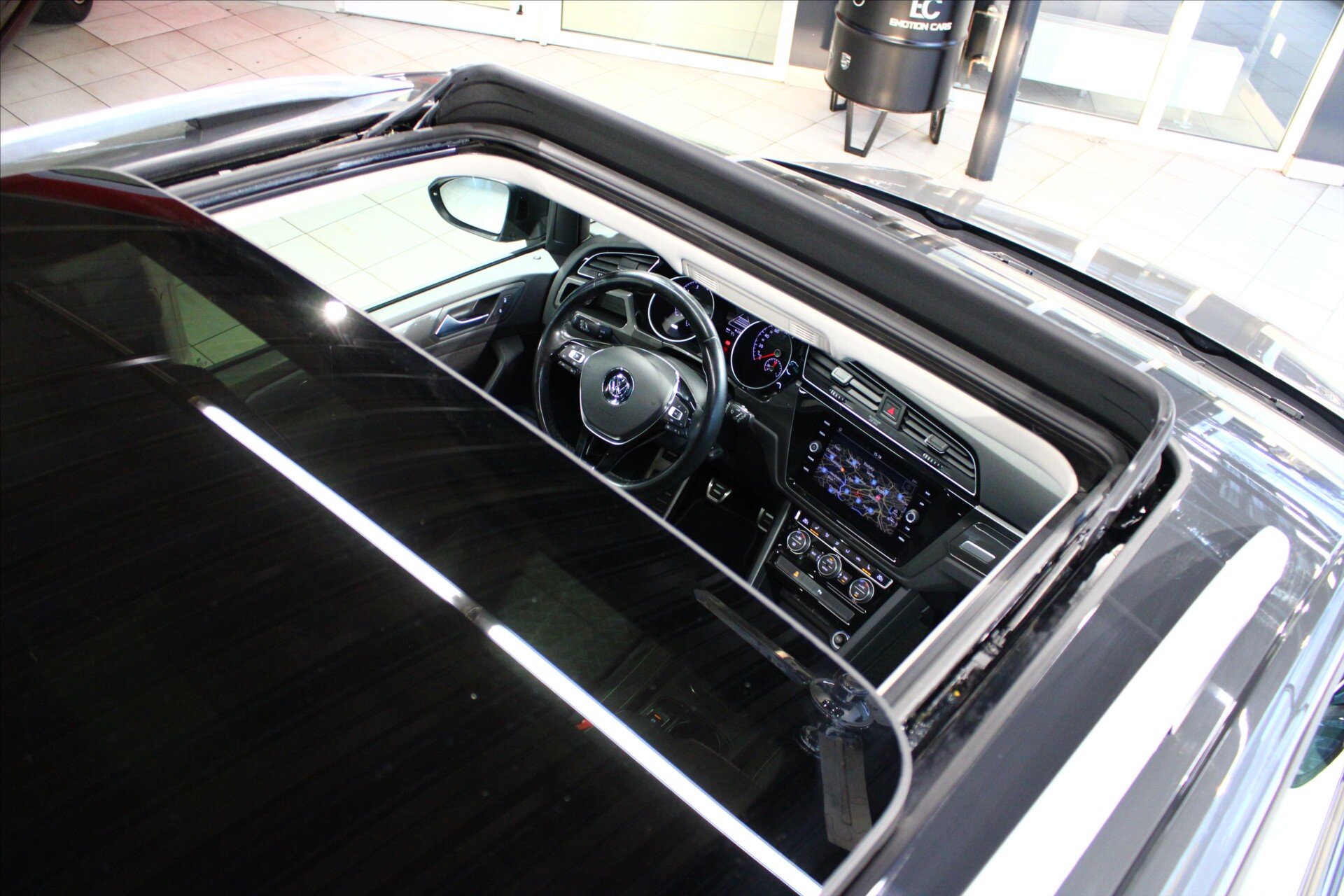 Volkswagen Touran MPV 1,5 l 110 kw