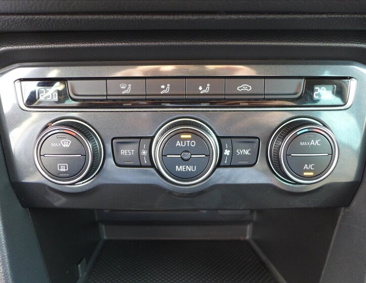 Volkswagen Tiguan SUV / Terénní 2,0 l 110 kw