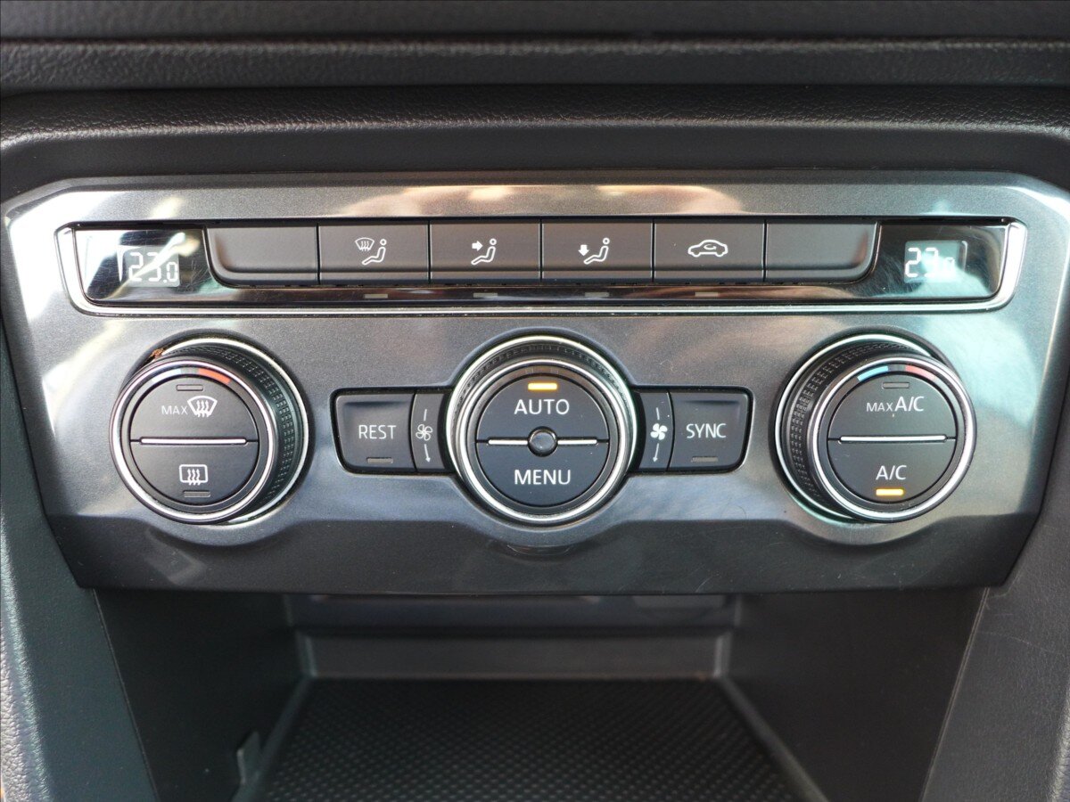 Volkswagen Tiguan SUV / Terénní 2,0 l 110 kw