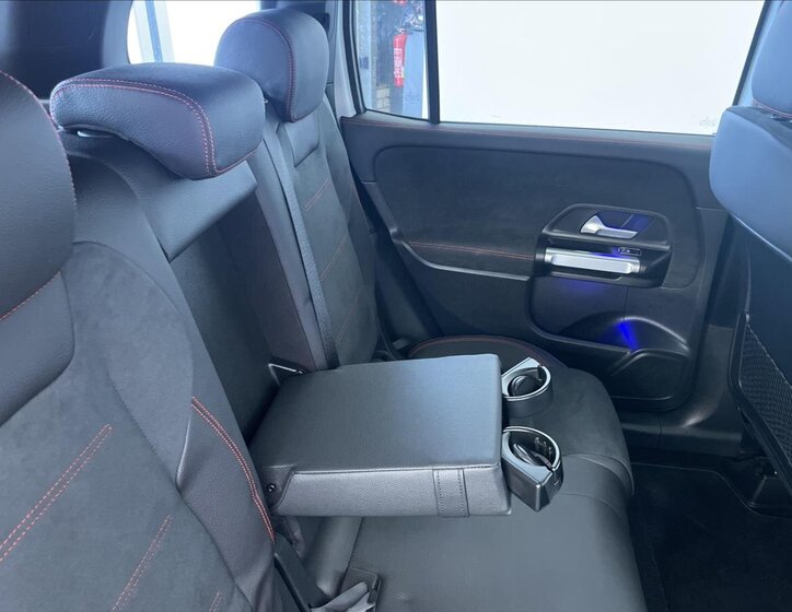 Mercedes-Benz GLB SUV 1,3 l 120 kw