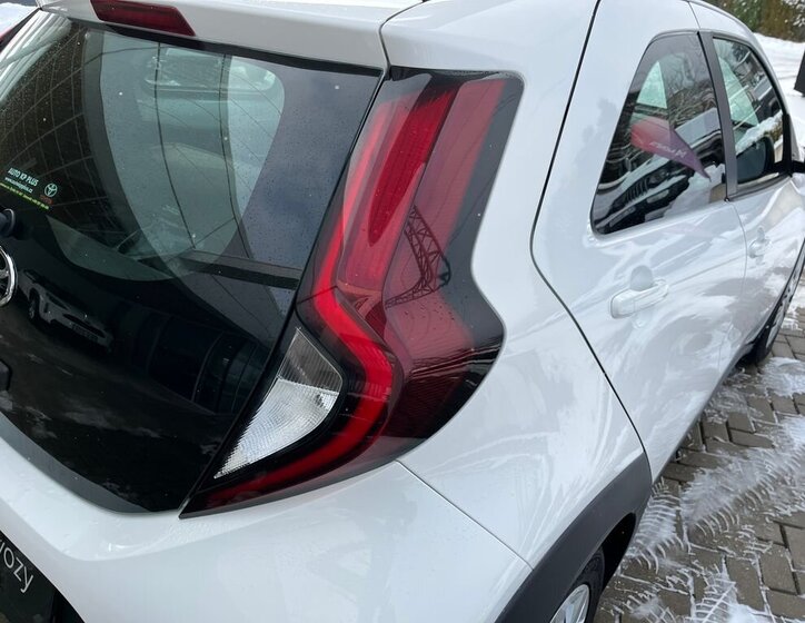 Toyota Aygo Hatchback 998,0 53 kw