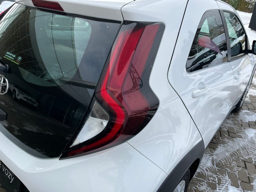 Toyota Aygo Hatchback 998,0 53 kw