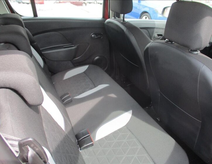 Dacia Sandero Hatchback 898,0 66 kw