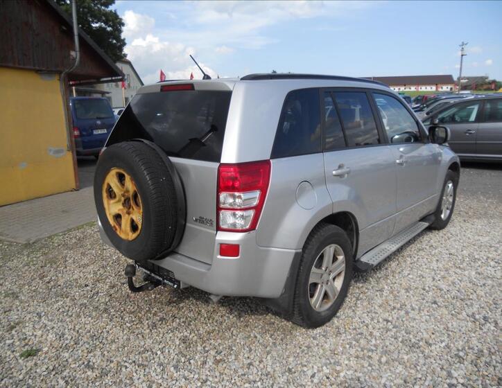 Suzuki Grand Vitara 6