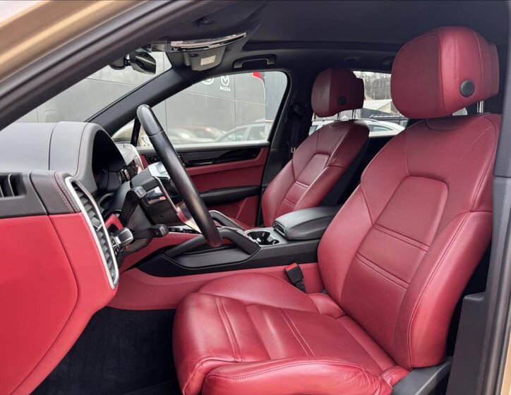 Porsche Cayenne SUV / Terénní 3,0 l 250 kw