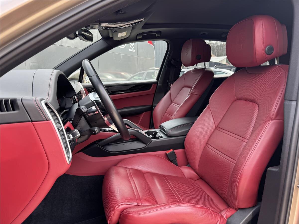 Porsche Cayenne SUV / Terénní 3,0 l 250 kw