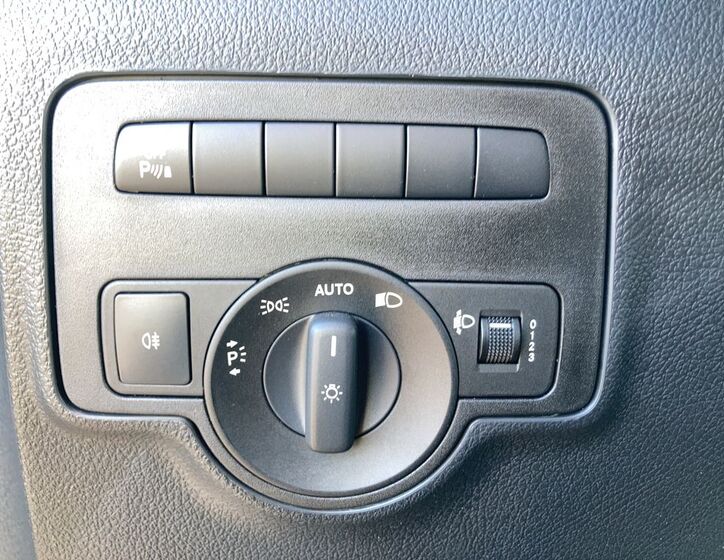 Mercedes-Benz Vito 21