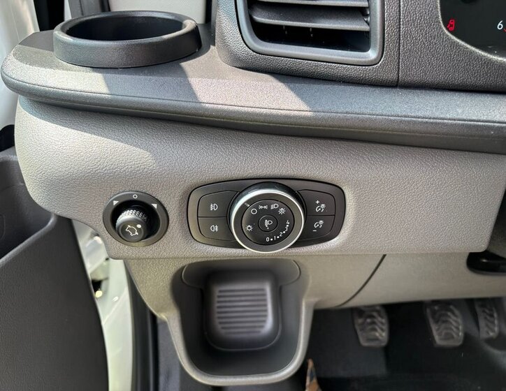 Ford Transit Skříň 2,0 l 77 kw