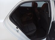 KIA Rio 13