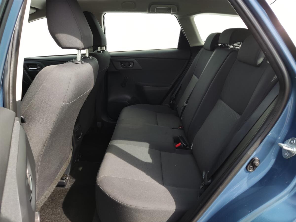 Toyota Auris Kombi 1,3 l 73 kw
