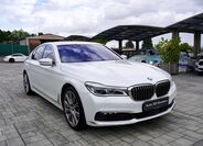BMW Řada 7 8