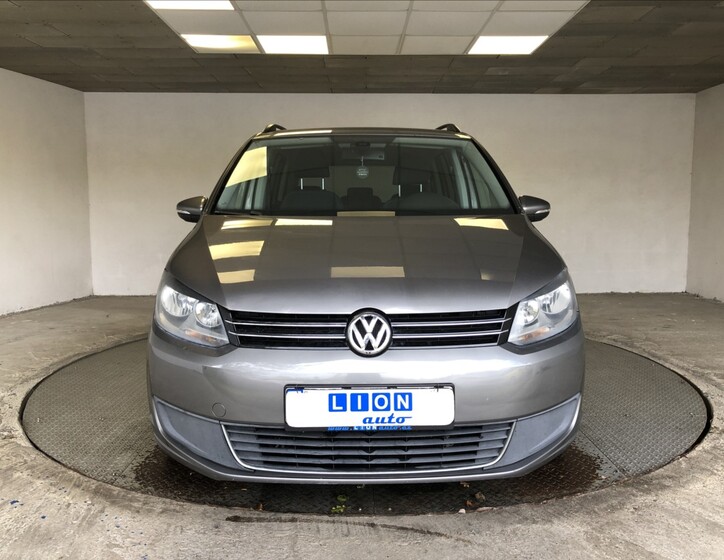 Volkswagen Touran 2
