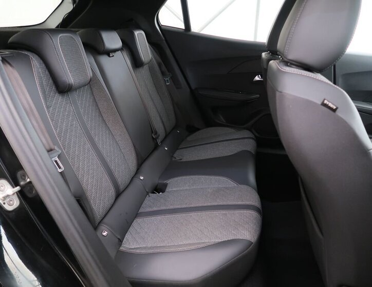 Peugeot 2008 SUV / Terénní 1,2 l 74 kw