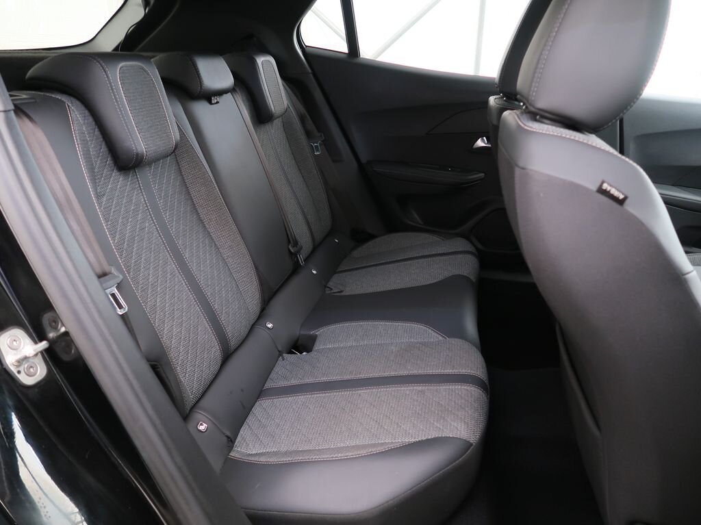 Peugeot 2008 SUV / Terénní 1,2 l 74 kw
