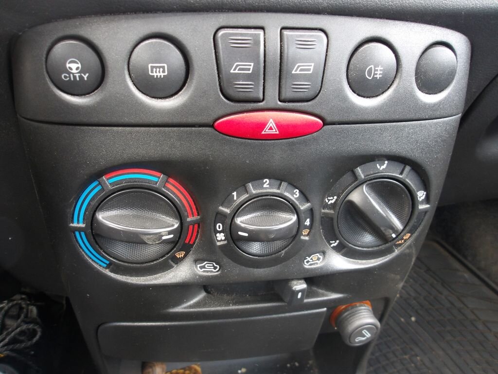 Fiat Punto Hatchback 1,2 l 44 kw