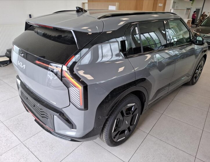 KIA EV3 CUV / Crossover 0,0 150 kw