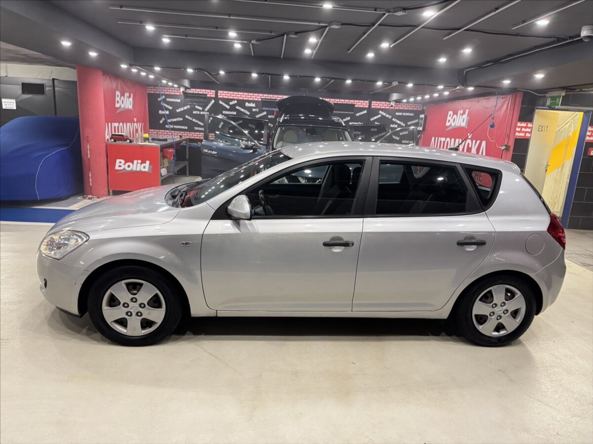 KIA Ceed Hatchback 1,4 l 80 kw