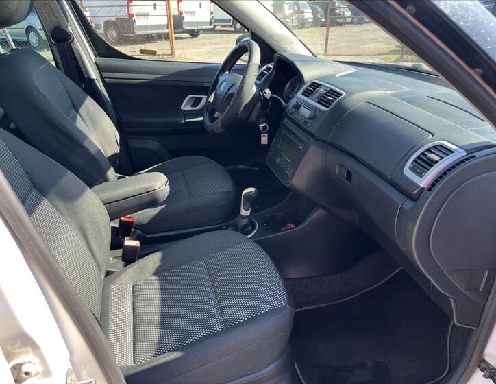 Škoda Roomster 10