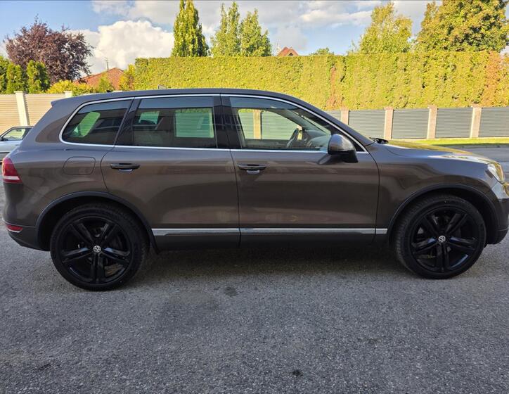 Volkswagen Touareg 7