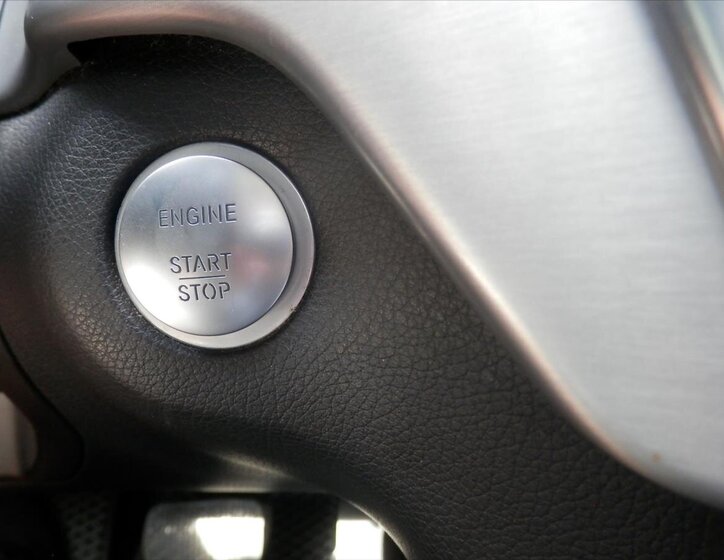 Mercedes-Benz GL SUV 4,7 l 320 kw