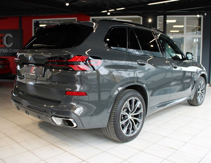 BMW X5 SUV / Terénní 3,0 l 210 kw