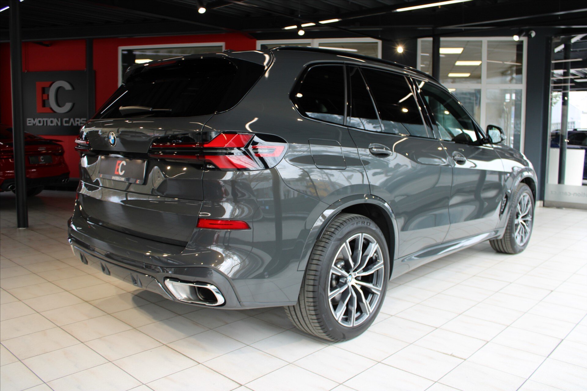 BMW X5 SUV / Terénní 3,0 l 210 kw