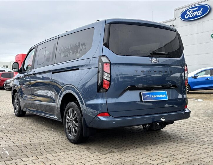 Ford Tourneo 3
