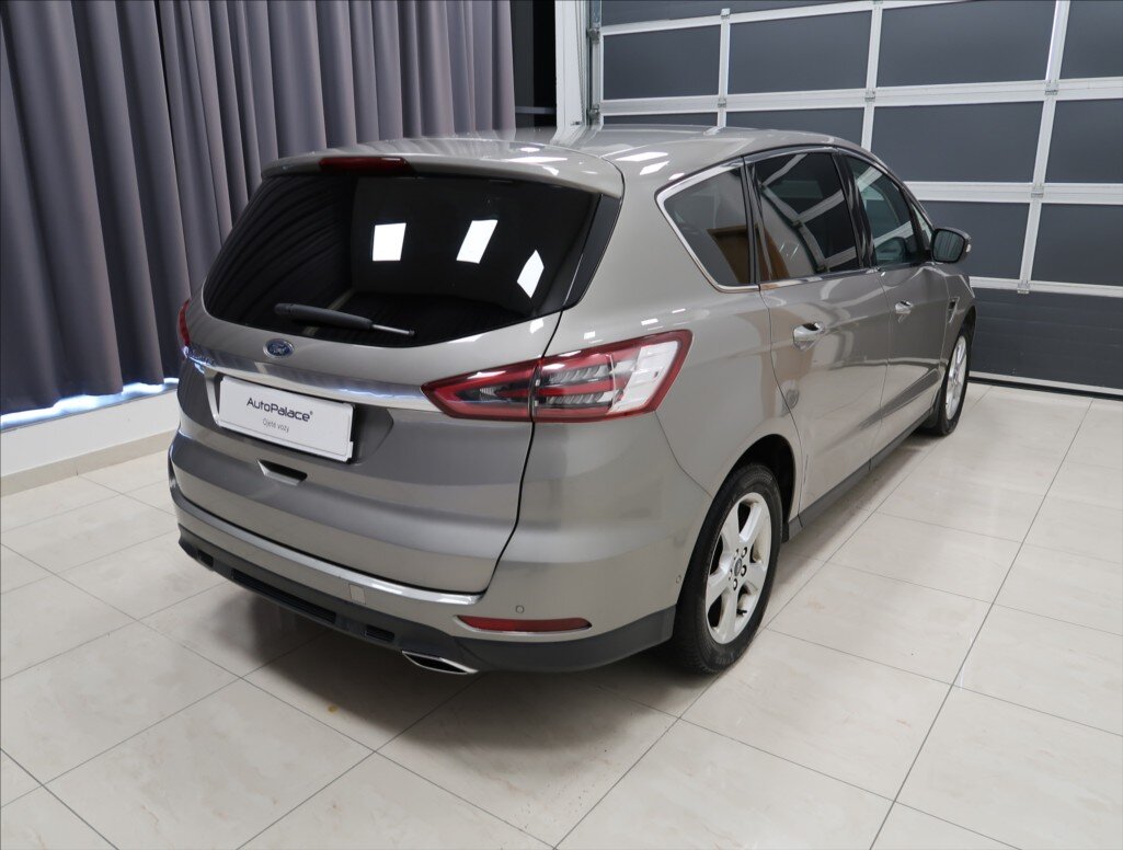 Ford S-MAX MPV 2,0 l 132 kw