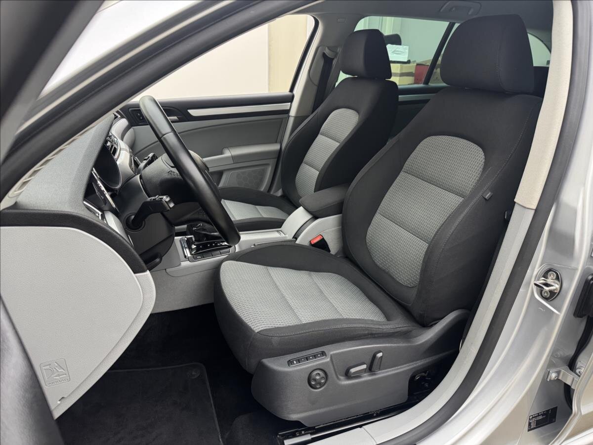 Škoda Superb Kombi 2,0 l 103 kw