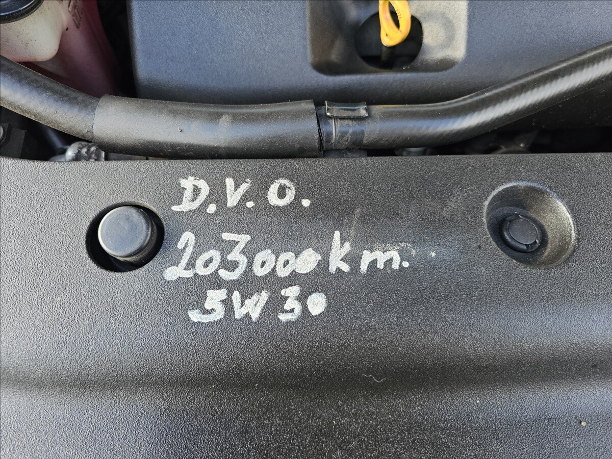 Toyota RAV4 Kombi 2,2 l 100 kw