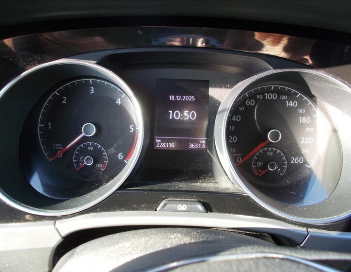 Volkswagen Touran 25