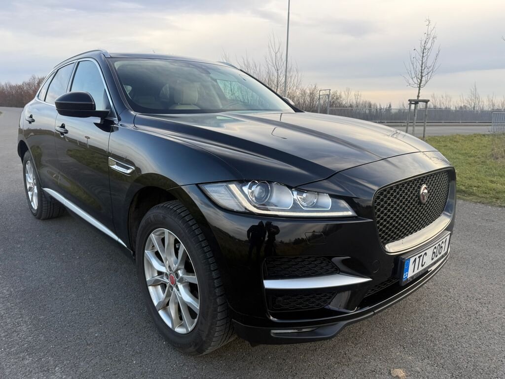 Jaguar F-Pace