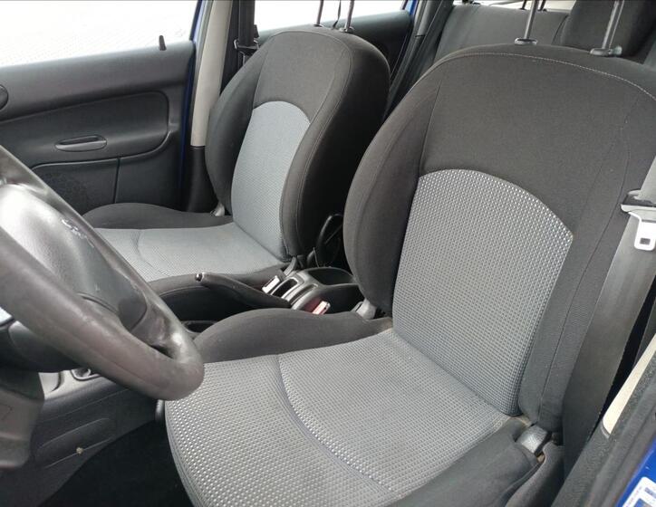 Peugeot 206 13