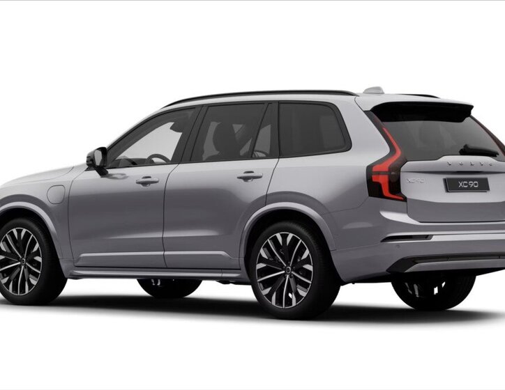 Volvo XC90 SUV / Terénní 2,0 l 335 kw