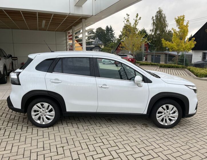 Suzuki S-Cross 7