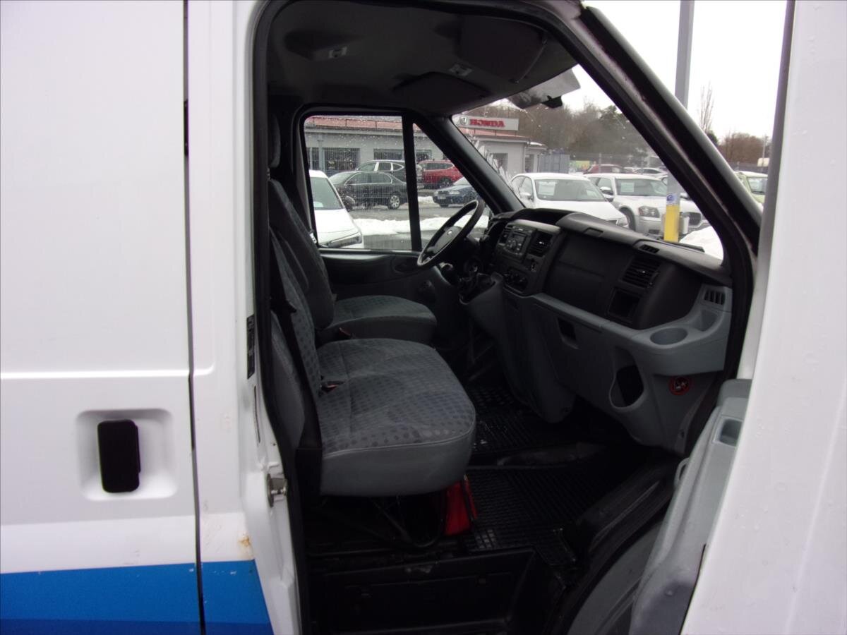 Ford Transit Skříň 2,2 l 63 kw