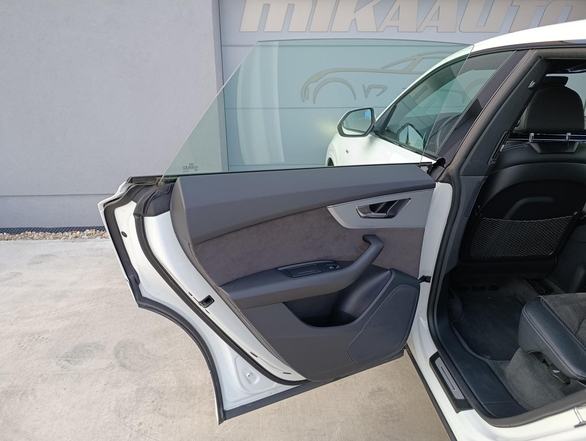 Audi Q8 SUV / Terénní 3,0 l 210 kw