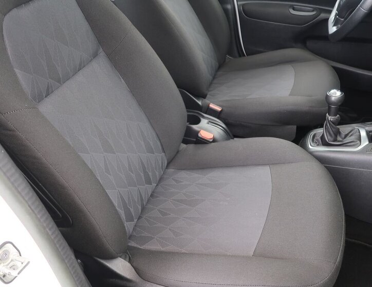 Citroën C-Elysée 13