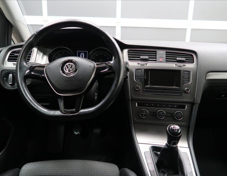 Volkswagen Golf Hatchback 1,2 l 63 kw