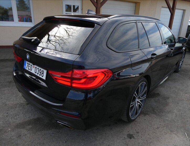 BMW Řada 5 Kombi 3,0 l 235 kw