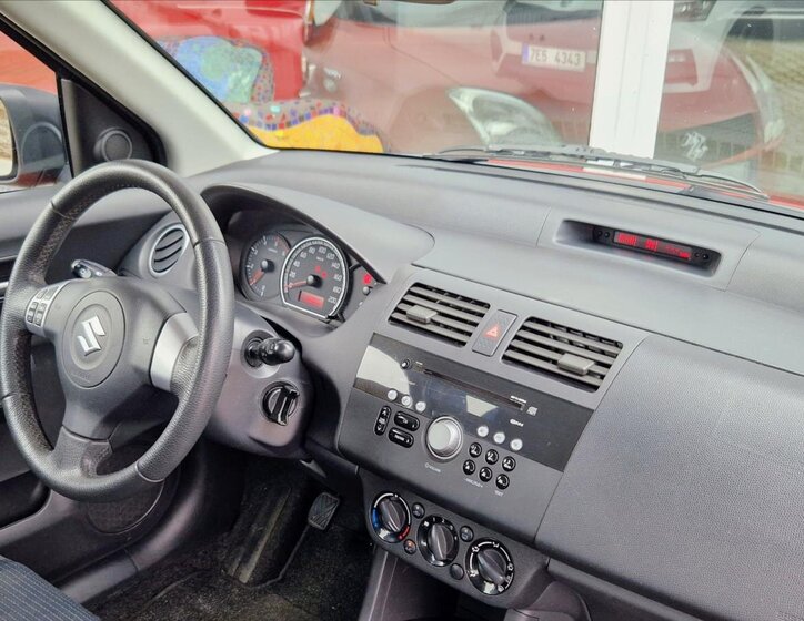 Suzuki Swift Hatchback 1,2 l 55 kw
