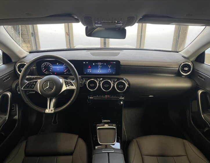 Mercedes-Benz CLA Kombi 1,3 l 120 kw