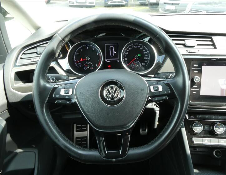 Volkswagen Touran 32