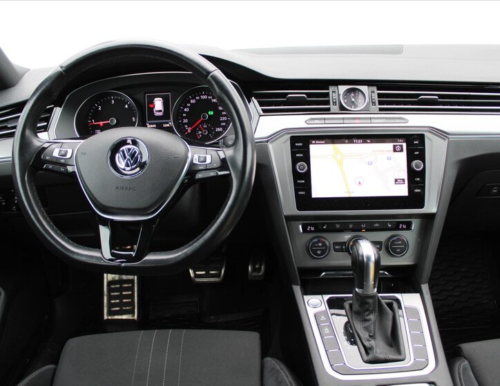 Volkswagen Passat Kombi 2,0 l 176 kw