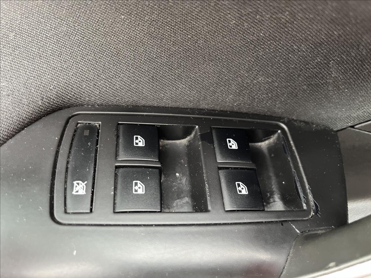 Opel Insignia Liftback 2,0 l 96 kw