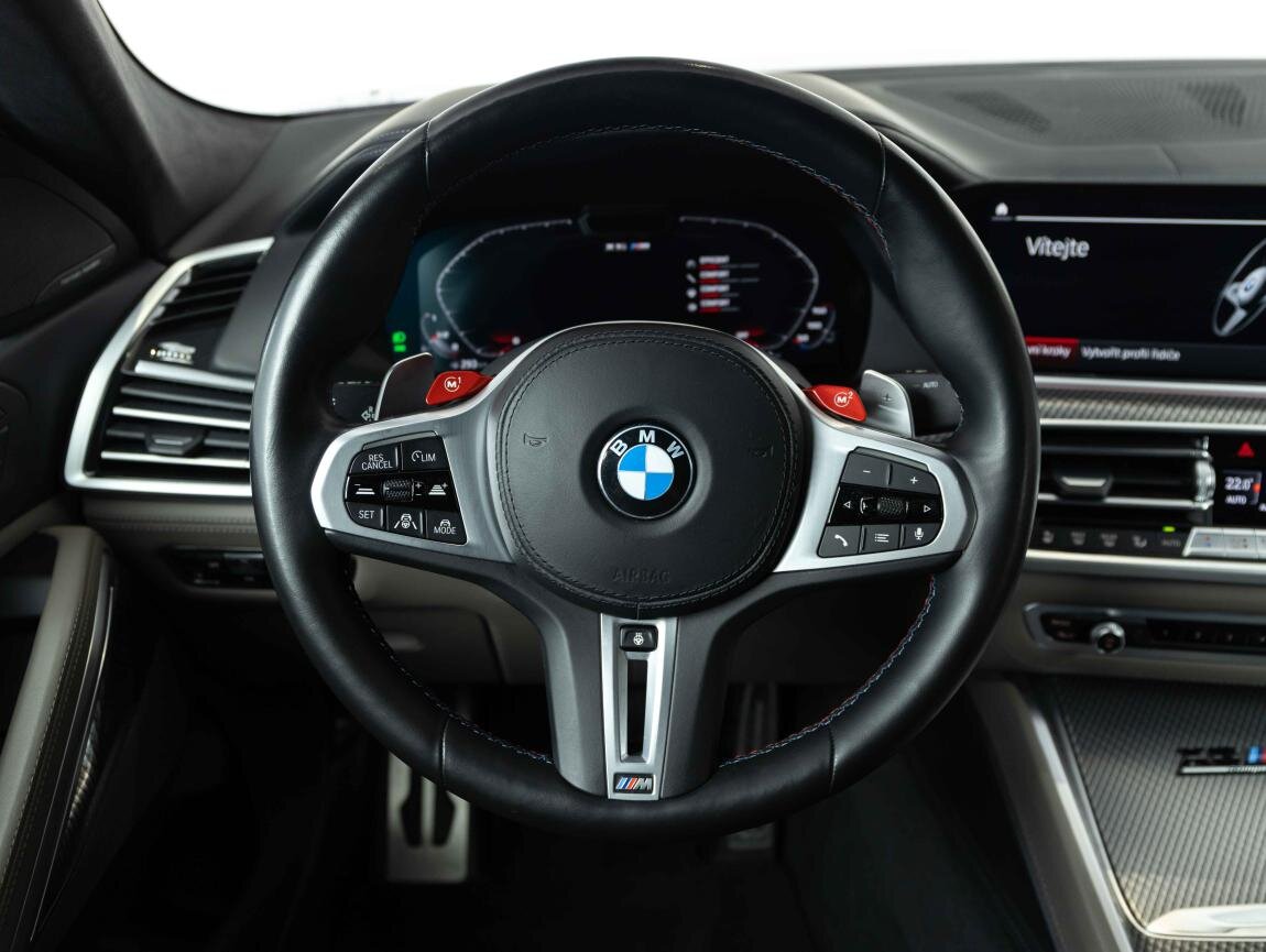 BMW X6 SUV 4,4 l 460 kw