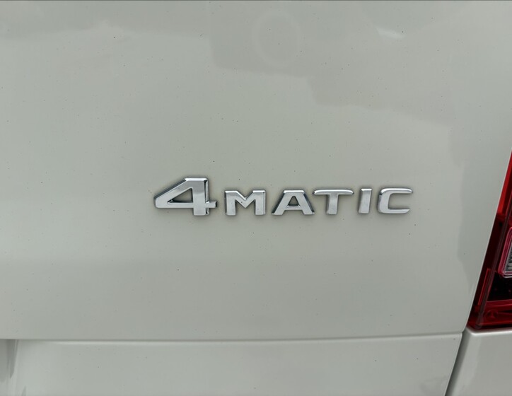 Mercedes-Benz Třídy V 9