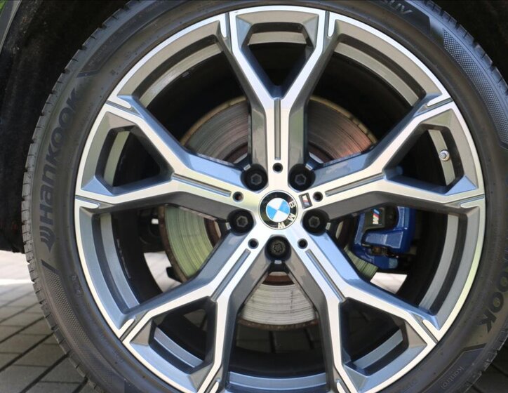 BMW X5 Kombi 3,0 l 290 kw