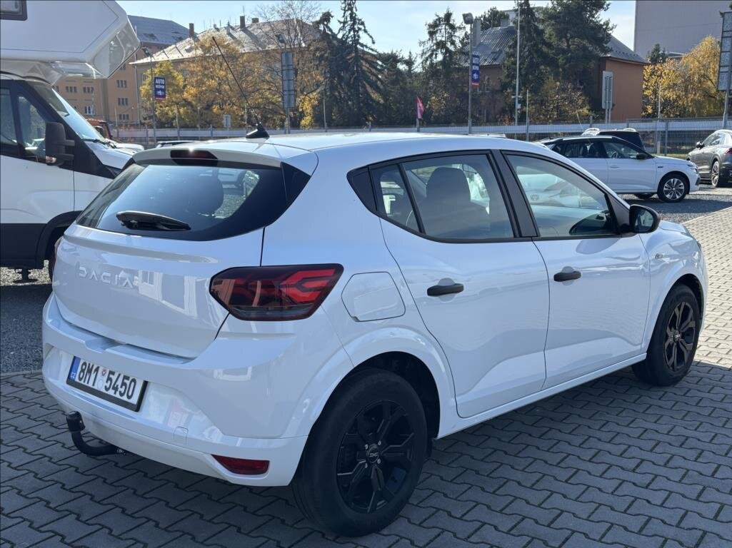 Dacia Sandero Hatchback 999,0 49 kw