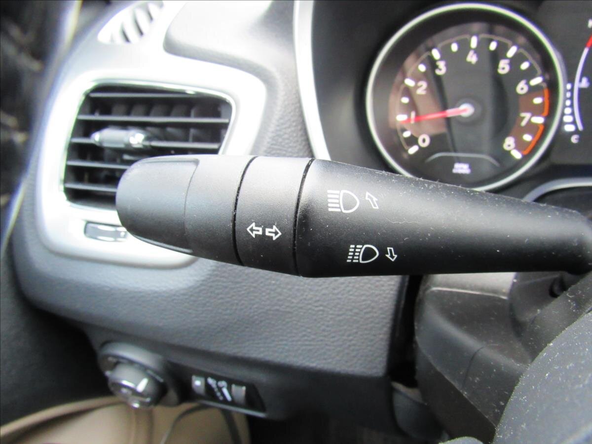 Jeep Compass SUV 1,4 l 103 kw